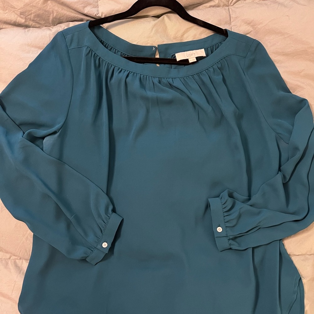 LOFT Green and Blue Cuffed Sleeve Blouse
